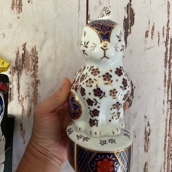 VINTAGE TAKAHASHI WHITE GOLD BLUE RED RABBIT - Picture 5 of 6